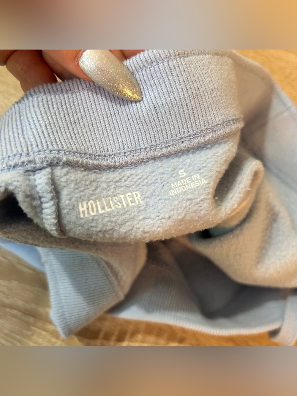 HOLLISTER Fleece Mini Short - Picture 3 of 3